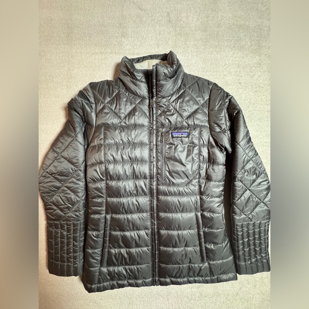 Patagonia Metallic Gray Puffer Jacket Womens XS